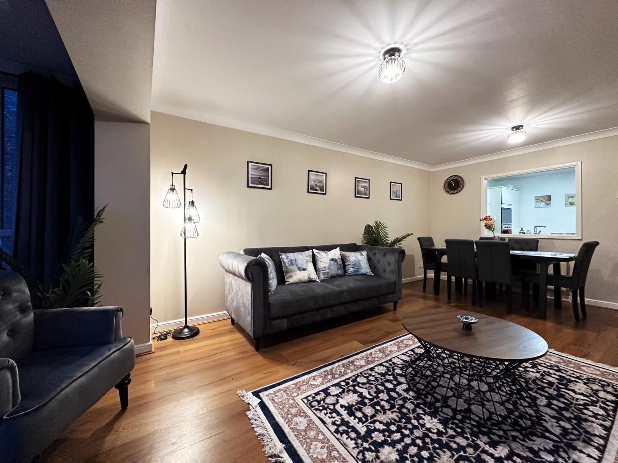 Apartamento Mia Place In Tower Hill, 2 Double Beds, Max 4 People, Free Parking Available Upon Request, Great Location
