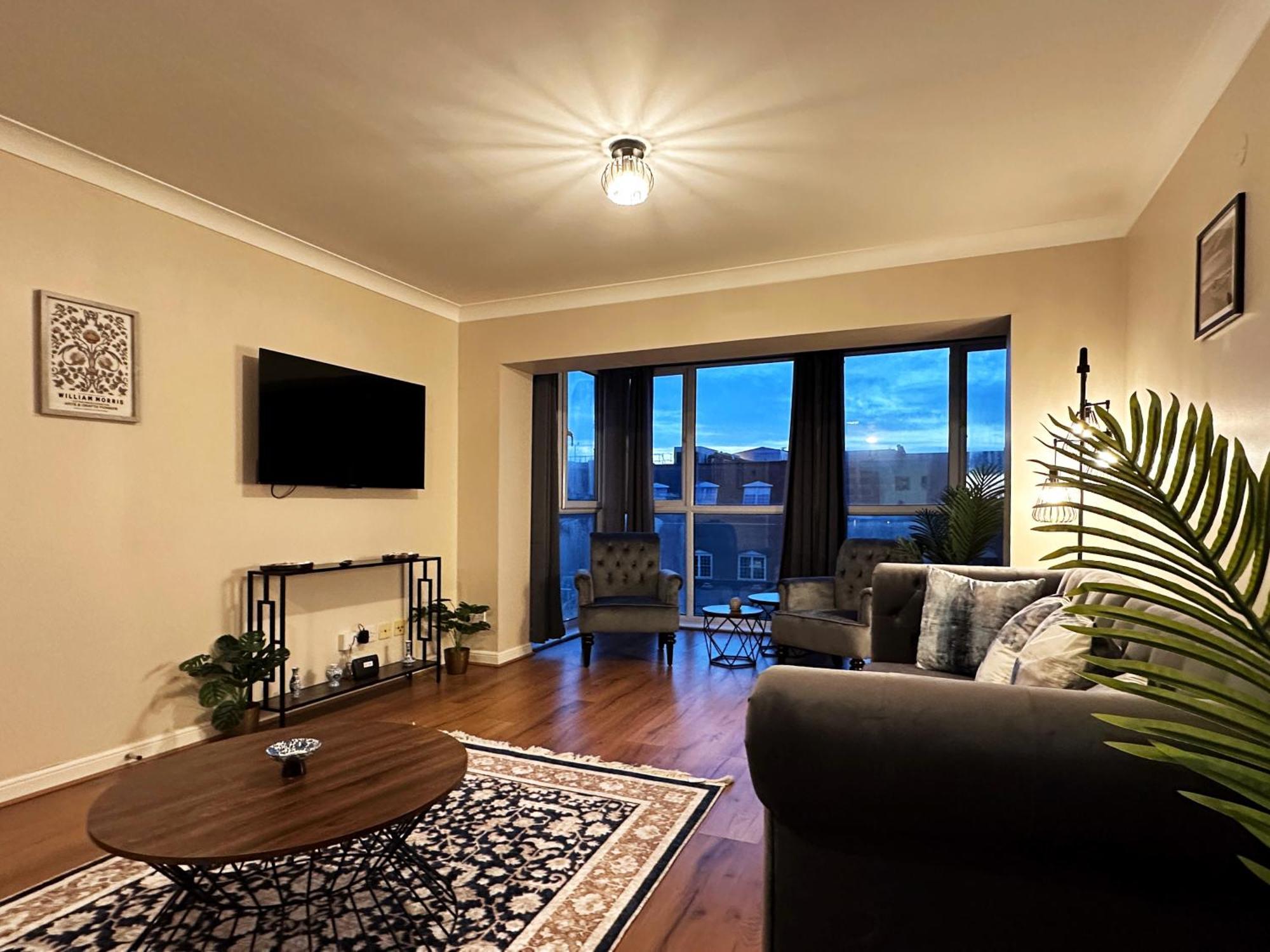 Mia Place In Tower Hill, 2 Double Beds, Max 4 People, Free Parking Available Upon Request, Great Location Apartamento