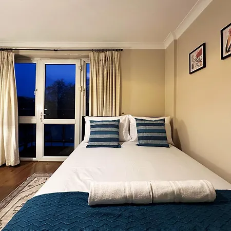 Mia Place In Tower Hill, 2 Double Beds, Max 4 People, Free Parking Available Upon Request, Great Location London Exterior photo